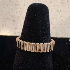 💎 Rose gold tone ring